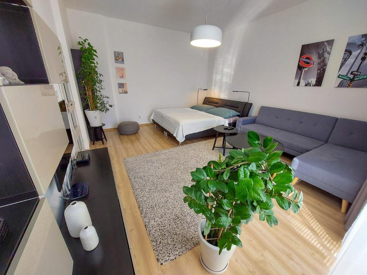 Podtatranskeho Old Town Kosice Apartment Екстериор снимка