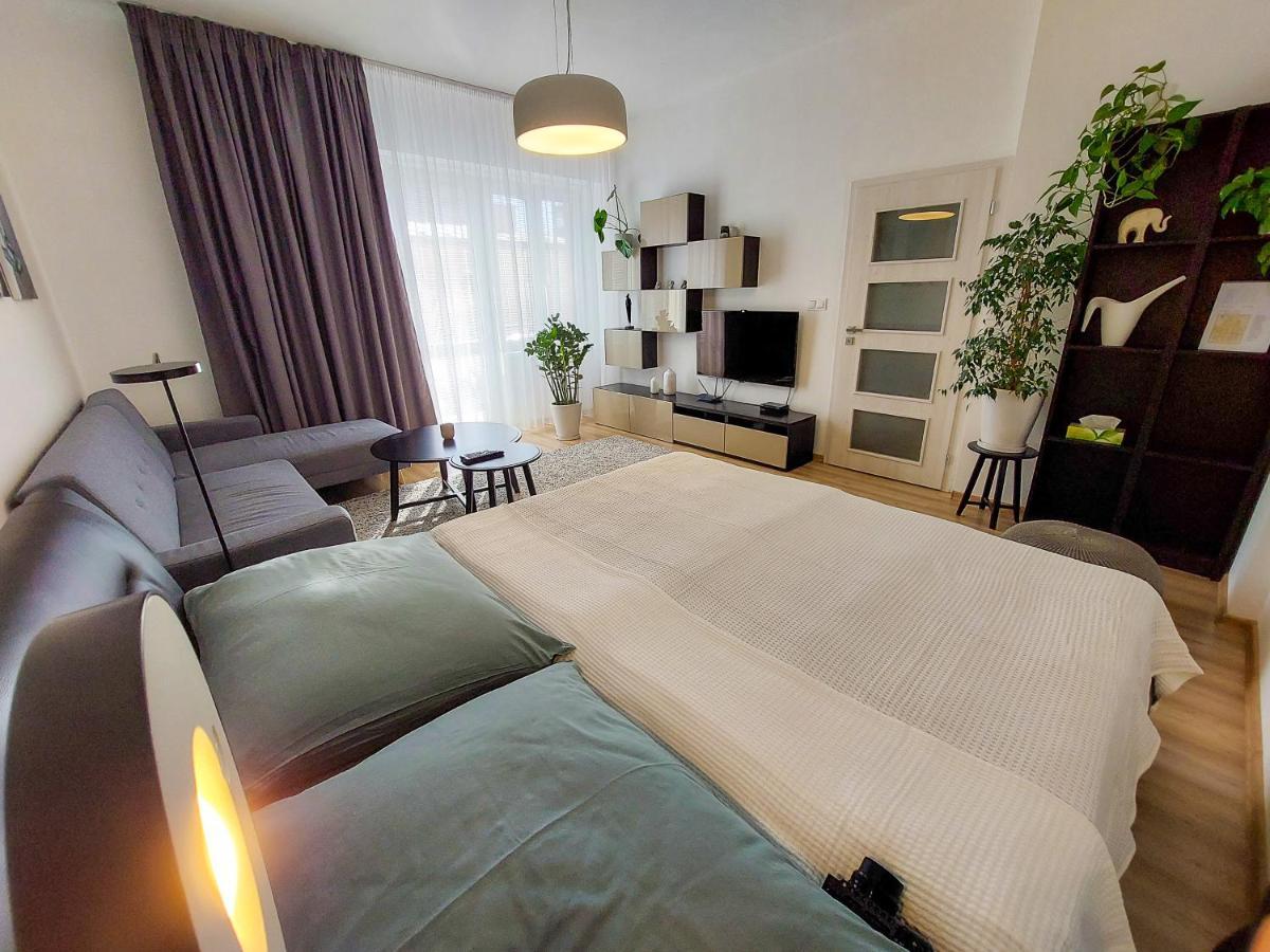 Podtatranskeho Old Town Kosice Apartment Екстериор снимка
